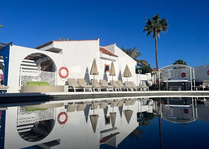 Rainbow Golf Bungalows, Gay Men-Only Resort